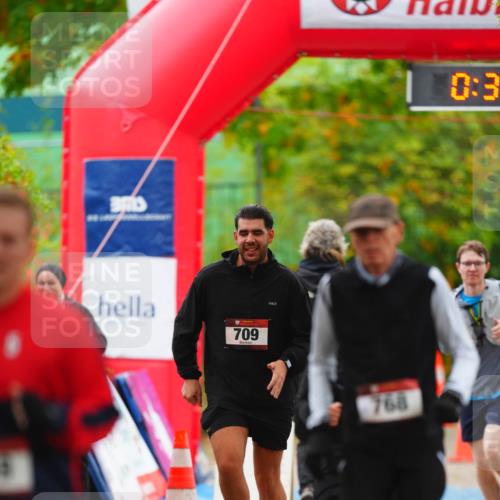 11.10.2026 - Bramfelder Halbmarathon 2026 LAZAROV Photography http://msf.ph/oto/10841526 11.10.2026 10:09:49 Laufen 709, 768, 0, 3 meine-sportfotos.de