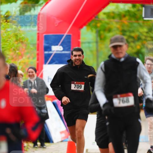 11.10.2026 - Bramfelder Halbmarathon 2026 LAZAROV Photography http://msf.ph/oto/10841529 11.10.2026 10:09:49 Laufen 709, 768 meine-sportfotos.de