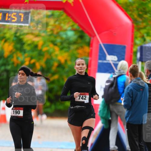 11.10.2026 - Bramfelder Halbmarathon 2026 LAZAROV Photography http://msf.ph/oto/10841646 11.10.2026 10:11:55 Laufen 1, 57, 742, 190, 7 meine-sportfotos.de