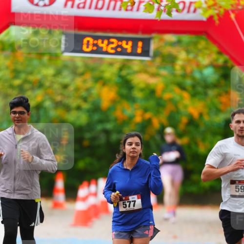 11.10.2026 - Bramfelder Halbmarathon 2026 LAZAROV Photography http://msf.ph/oto/10841715 11.10.2026 10:12:39 Laufen 0, 42, 41, 293, 577, 59 meine-sportfotos.de