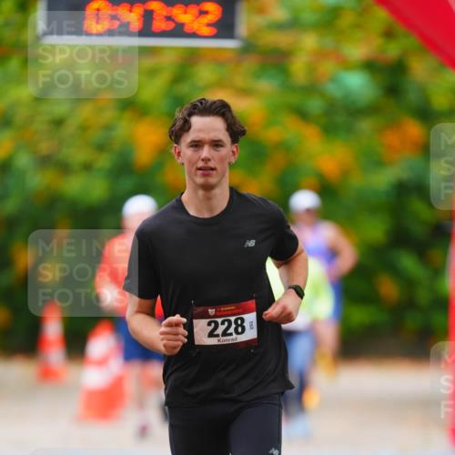 11.10.2026 - Bramfelder Halbmarathon 2026 LAZAROV Photography http://msf.ph/oto/10841984 11.10.2026 10:17:40 Laufen 04742, 228 meine-sportfotos.de