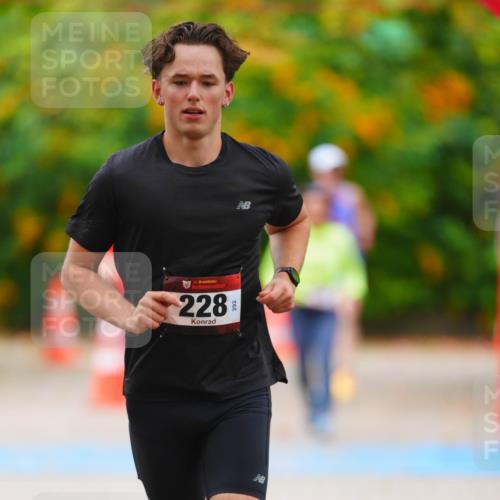11.10.2026 - Bramfelder Halbmarathon 2026 LAZAROV Photography http://msf.ph/oto/10841988 11.10.2026 10:17:40 Laufen 228 meine-sportfotos.de