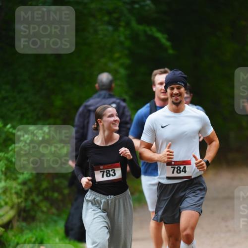 11.10.2026 - Bramfelder Halbmarathon 2026 LAZAROV Photography http://msf.ph/oto/10843119 11.10.2026 10:39:37 Laufen 783, 784 meine-sportfotos.de
