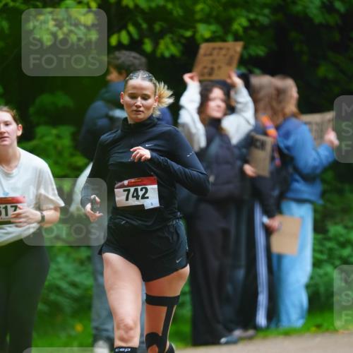 11.10.2026 - Bramfelder Halbmarathon 2026 LAZAROV Photography http://msf.ph/oto/10843728 11.10.2026 10:49:59 Laufen 617, 742 meine-sportfotos.de