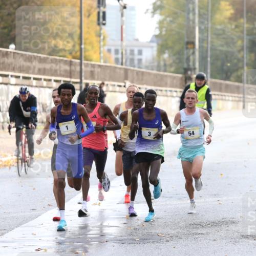 25.10.2026 - hella hamburg halbmarathon Jannik Wohlers http://msf.ph/oto/10847893 25.10.2026 10:07:41 Lombardsbrücke 10, 1, 19, 24, 3, 54, 29, 8 meine-sportfotos.de