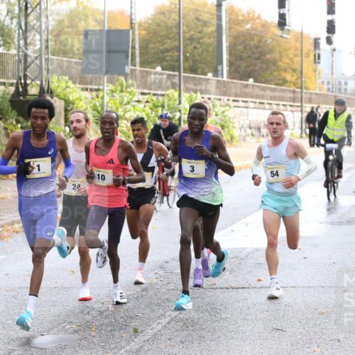25.10.2026 - hella hamburg halbmarathon Jannik Wohlers http://msf.ph/oto/10847900 25.10.2026 10:07:43 Lombardsbrücke 3, 24, 19, 1, 10, 54, 29, 8 meine-sportfotos.de