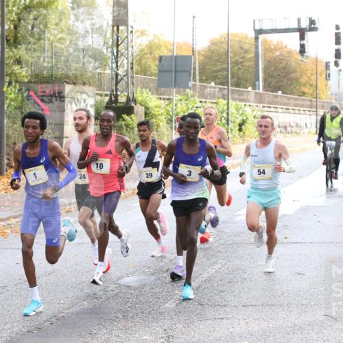 25.10.2026 - hella hamburg halbmarathon Jannik Wohlers http://msf.ph/oto/10847902 25.10.2026 10:07:43 Lombardsbrücke 3, 24, 19, 1, 10, 54, 29, 8 meine-sportfotos.de