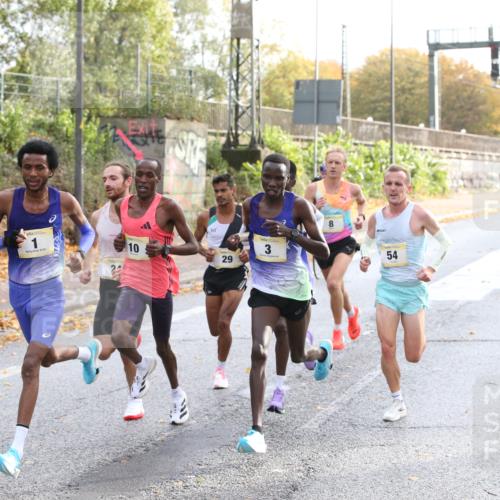 25.10.2026 - hella hamburg halbmarathon Jannik Wohlers http://msf.ph/oto/10847903 25.10.2026 10:07:44 Lombardsbrücke 3, 10, 1, 19, 24, 54, 29, 8 meine-sportfotos.de