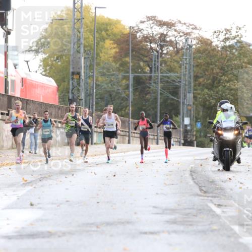 25.10.2026 - hella hamburg halbmarathon Jannik Wohlers http://msf.ph/oto/10847916 25.10.2026 10:10:45 Lombardsbrücke  meine-sportfotos.de