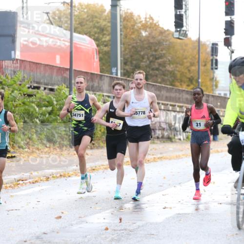25.10.2026 - hella hamburg halbmarathon Jannik Wohlers http://msf.ph/oto/10847922 25.10.2026 10:10:53 Lombardsbrücke 20, 23, 16804, 31, 34074, 34751, 35778, 46, 6187 meine-sportfotos.de