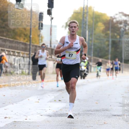 25.10.2026 - hella hamburg halbmarathon Jannik Wohlers http://msf.ph/oto/10847944 25.10.2026 10:11:35 Lombardsbrücke 27 meine-sportfotos.de