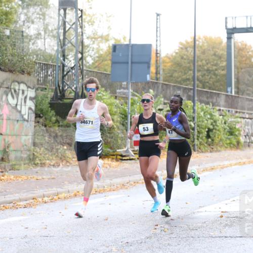25.10.2026 - hella hamburg halbmarathon Jannik Wohlers http://msf.ph/oto/10847952 25.10.2026 10:11:40 Lombardsbrücke 27, 34671, 53, 47 meine-sportfotos.de