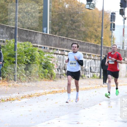 25.10.2026 - hella hamburg halbmarathon Jannik Wohlers http://msf.ph/oto/10847992 25.10.2026 10:13:23 Lombardsbrücke 33968, 33657, 24545, 32685, 35590 meine-sportfotos.de