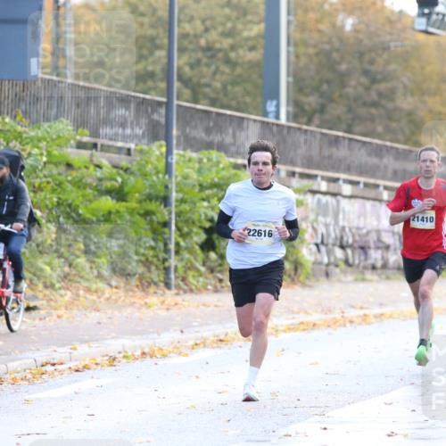 25.10.2026 - hella hamburg halbmarathon Jannik Wohlers http://msf.ph/oto/10847995 25.10.2026 10:13:25 Lombardsbrücke 33968, 33657, 24545, 32685, 35590, 22616 meine-sportfotos.de