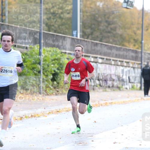 25.10.2026 - hella hamburg halbmarathon Jannik Wohlers http://msf.ph/oto/10847999 25.10.2026 10:13:26 Lombardsbrücke 33968, 33657, 24545, 32685, 35590, 22616, 21410 meine-sportfotos.de