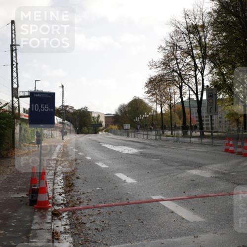 25.10.2026 - hella hamburg halbmarathon Jannik Wohlers http://msf.ph/oto/10848000 25.10.2026 10:00:23 Lombardsbrücke  meine-sportfotos.de