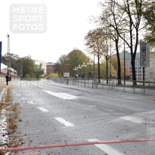 25.10.2026 - hella hamburg halbmarathon Jannik Wohlers http://msf.ph/oto/10848009 25.10.2026 10:00:41 Lombardsbrücke  meine-sportfotos.de
