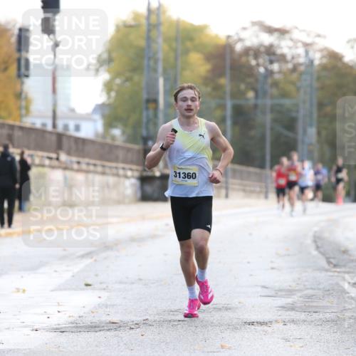 25.10.2026 - hella hamburg halbmarathon Jannik Wohlers http://msf.ph/oto/10848012 25.10.2026 10:13:45 Lombardsbrücke 31360 meine-sportfotos.de