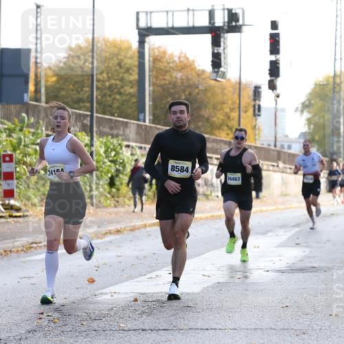 25.10.2026 - hella hamburg halbmarathon Jannik Wohlers http://msf.ph/oto/10848301 25.10.2026 10:15:54 Lombardsbrücke 35621, 34164, 8584, 36463 meine-sportfotos.de