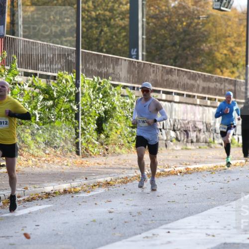 25.10.2026 - hella hamburg halbmarathon Jannik Wohlers http://msf.ph/oto/10848347 25.10.2026 10:16:09 Lombardsbrücke 5288, 35023, 9582, 33230, 24696, 31468 meine-sportfotos.de