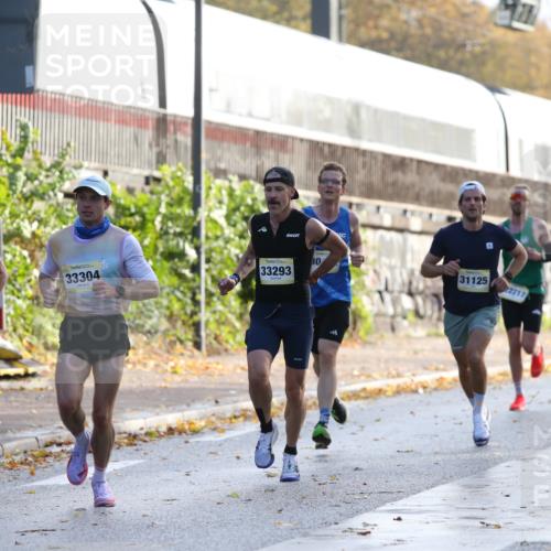25.10.2026 - hella hamburg halbmarathon Jannik Wohlers http://msf.ph/oto/10848375 25.10.2026 10:16:18 Lombardsbrücke 11167, 15794, 24382, 23060, 21590, 34812, 33304, 16400 meine-sportfotos.de