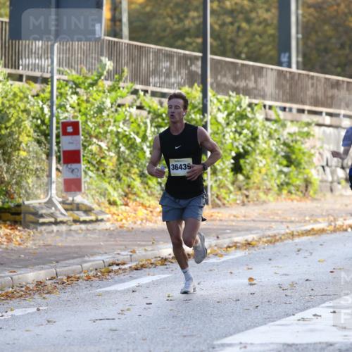 25.10.2026 - hella hamburg halbmarathon Jannik Wohlers http://msf.ph/oto/10848486 25.10.2026 10:17:04 Lombardsbrücke 9730, 1261 meine-sportfotos.de