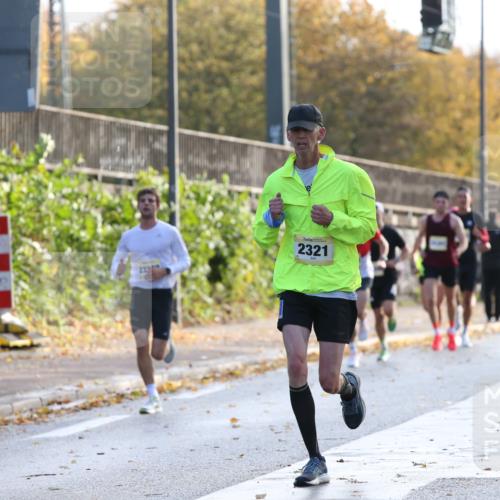 25.10.2026 - hella hamburg halbmarathon Jannik Wohlers http://msf.ph/oto/10848512 25.10.2026 10:17:13 Lombardsbrücke 30218, 30331, 1999, 22520, 30016, 30014, 13755, 2154, 2321 meine-sportfotos.de