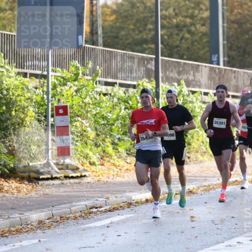 25.10.2026 - hella hamburg halbmarathon Jannik Wohlers http://msf.ph/oto/10848527 25.10.2026 10:17:16 Lombardsbrücke 1999, 30331, 30014, 30016, 22520, 13755, 2154, 2321, 23702 meine-sportfotos.de