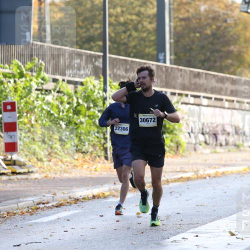 25.10.2026 - hella hamburg halbmarathon Jannik Wohlers http://msf.ph/oto/10848571 25.10.2026 10:17:32 Lombardsbrücke 11507, 33421, 30672, 7855 meine-sportfotos.de