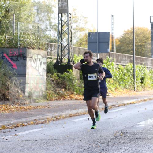 25.10.2026 - hella hamburg halbmarathon Jannik Wohlers http://msf.ph/oto/10848580 25.10.2026 10:17:34 Lombardsbrücke 11507, 33421, 30672, 7855, 22306 meine-sportfotos.de