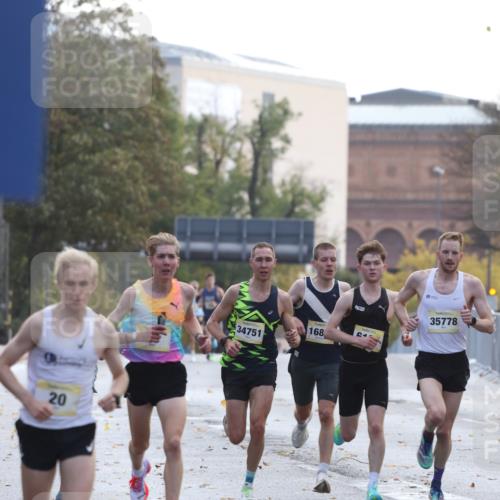 25.10.2026 - hella hamburg halbmarathon Antke Förster http://msf.ph/oto/10856066 25.10.2026 10:10:51 Lombardsbrücke 20, 23, 16804, 34074, 34751, 35778, 46, 31, 6187 meine-sportfotos.de