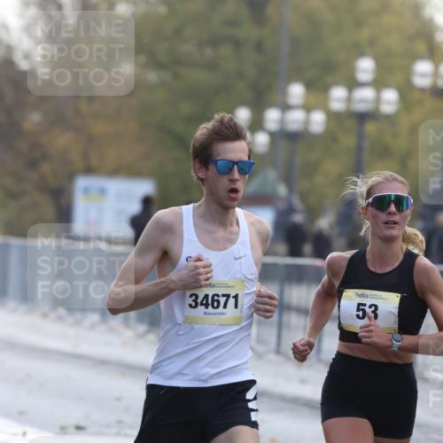 25.10.2026 - hella hamburg halbmarathon Antke Förster http://msf.ph/oto/10856154 25.10.2026 10:11:41 Lombardsbrücke 34671, 53, 47 meine-sportfotos.de