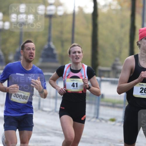 25.10.2026 - hella hamburg halbmarathon Antke Förster http://msf.ph/oto/10856200 25.10.2026 10:12:41 Lombardsbrücke 26, 30088, 41 meine-sportfotos.de