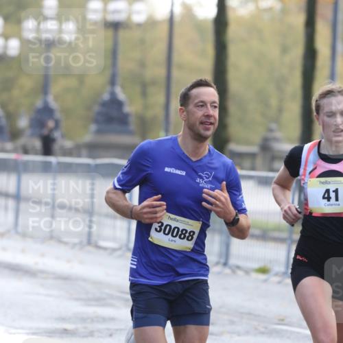 25.10.2026 - hella hamburg halbmarathon Antke Förster http://msf.ph/oto/10856201 25.10.2026 10:12:42 Lombardsbrücke 26, 41, 30088 meine-sportfotos.de