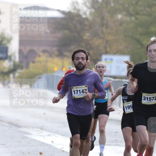 25.10.2026 - hella hamburg halbmarathon Antke Förster http://msf.ph/oto/10856325 25.10.2026 10:14:06 Lombardsbrücke 42, 31572, 13655, 19518, 17147, 44, 34844 meine-sportfotos.de
