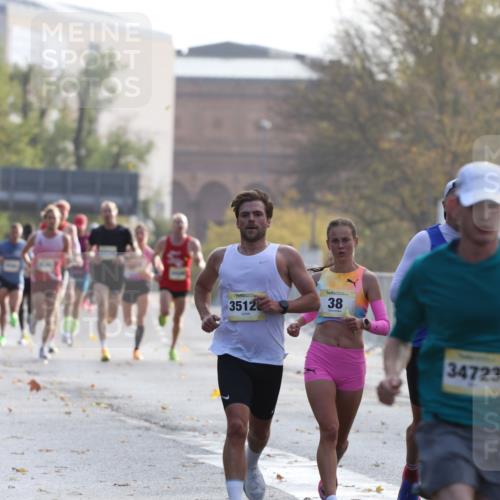 25.10.2026 - hella hamburg halbmarathon Antke Förster http://msf.ph/oto/10856366 25.10.2026 10:14:21 Lombardsbrücke 30471, 34723, 35120, 38, 36396 meine-sportfotos.de
