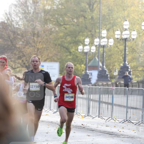 25.10.2026 - hella hamburg halbmarathon Antke Förster http://msf.ph/oto/10856387 25.10.2026 10:14:30 Lombardsbrücke 35561, 40, 33716, 34396, 30965 meine-sportfotos.de