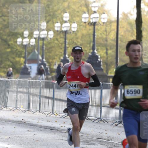 25.10.2026 - hella hamburg halbmarathon Antke Förster http://msf.ph/oto/10856426 25.10.2026 10:14:46 Lombardsbrücke 10658, 6590, 7441 meine-sportfotos.de
