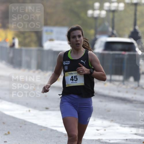 25.10.2026 - hella hamburg halbmarathon Antke Förster http://msf.ph/oto/10856442 25.10.2026 10:14:58 Lombardsbrücke 45, 30002, 31330, 35254, 9804 meine-sportfotos.de