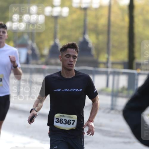 25.10.2026 - hella hamburg halbmarathon Antke Förster http://msf.ph/oto/10856475 25.10.2026 10:15:10 Lombardsbrücke 36367, 22899, 6342 meine-sportfotos.de