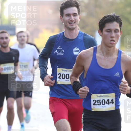 25.10.2026 - hella hamburg halbmarathon Antke Förster http://msf.ph/oto/10856516 25.10.2026 10:15:25 Lombardsbrücke 21049, 20014, 25044, 10985, 10760, 3745, 21386, 32091 meine-sportfotos.de