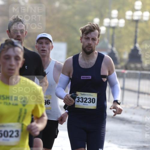 25.10.2026 - hella hamburg halbmarathon Antke Förster http://msf.ph/oto/10856650 25.10.2026 10:16:11 Lombardsbrücke 35023, 9582, 24696, 31468, 33230, 10912, 11167 meine-sportfotos.de
