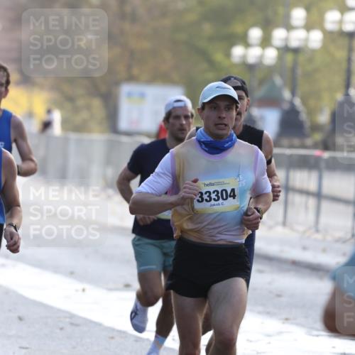 25.10.2026 - hella hamburg halbmarathon Antke Förster http://msf.ph/oto/10856679 25.10.2026 10:16:21 Lombardsbrücke 34812, 16400, 33304, 33293, 31125, 30492, 22217 meine-sportfotos.de