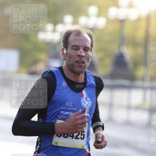 25.10.2026 - hella hamburg halbmarathon Antke Förster http://msf.ph/oto/10856743 25.10.2026 10:16:48 Lombardsbrücke 36425, 3452, 35675, 36108, 32551 meine-sportfotos.de
