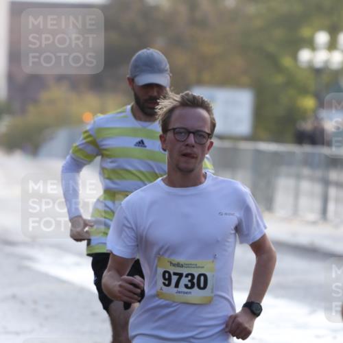 25.10.2026 - hella hamburg halbmarathon Antke Förster http://msf.ph/oto/10856781 25.10.2026 10:17:01 Lombardsbrücke 48, 9730, 1261 meine-sportfotos.de
