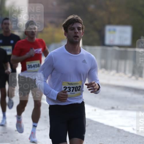 25.10.2026 - hella hamburg halbmarathon Antke Förster http://msf.ph/oto/10856826 25.10.2026 10:17:18 Lombardsbrücke 2321, 2154, 23702, 35458, 35301, 35096, 32845, 3296, 35439 meine-sportfotos.de
