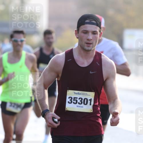 25.10.2026 - hella hamburg halbmarathon Antke Förster http://msf.ph/oto/10856840 25.10.2026 10:17:23 Lombardsbrücke 35096, 35301, 32845, 3296, 35439, 12292, 34853 meine-sportfotos.de