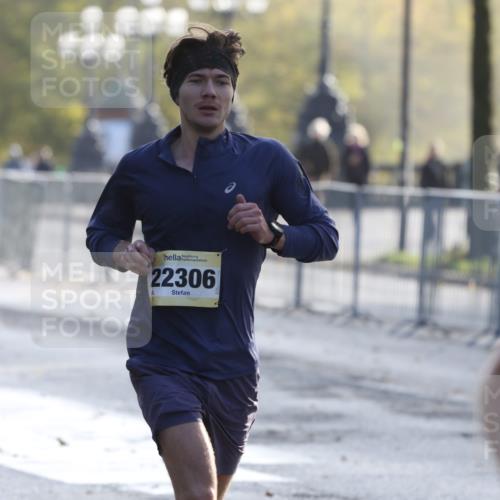 25.10.2026 - hella hamburg halbmarathon Antke Förster http://msf.ph/oto/10856872 25.10.2026 10:17:37 Lombardsbrücke 30672, 7855, 22306, 7781 meine-sportfotos.de