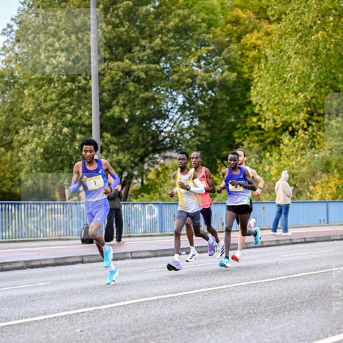 25.10.2026 - hella hamburg halbmarathon Dr. Thomas Lammeyer http://msf.ph/oto/11051971 25.10.2026 10:09:04 Kennedybrücke  meine-sportfotos.de