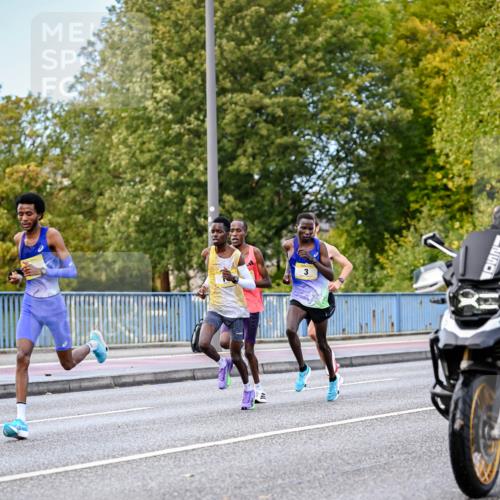 25.10.2026 - hella hamburg halbmarathon Dr. Thomas Lammeyer http://msf.ph/oto/11051980 25.10.2026 10:09:04 Kennedybrücke 3 meine-sportfotos.de